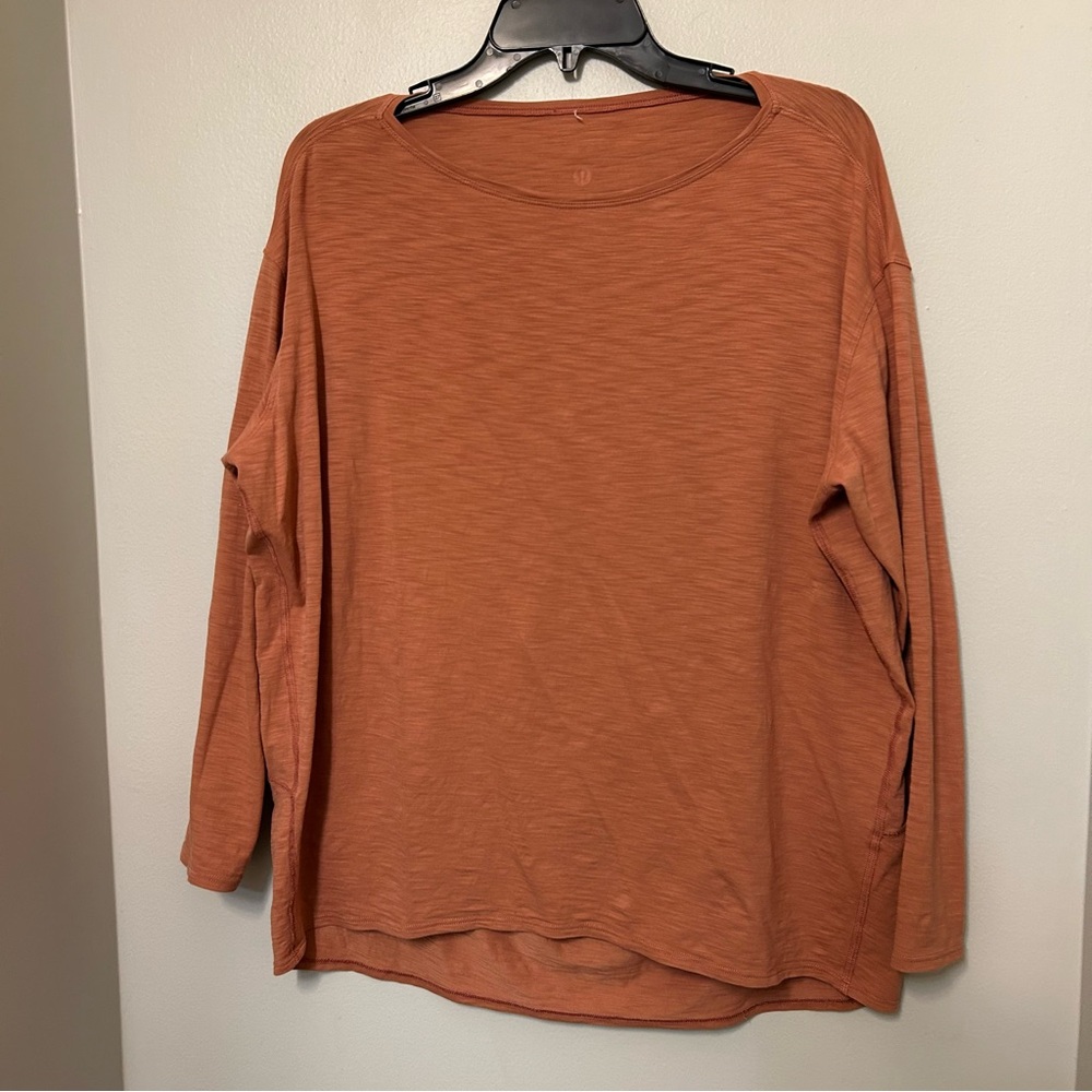 Lululemon Back in Action S/M Long Sleeve Shirt  Relaxed Fit Oversized Rust EUC